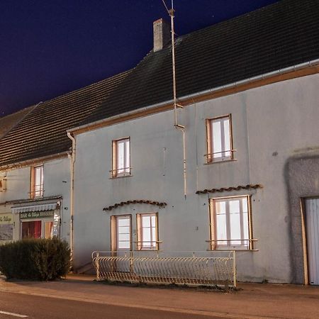 Le Loup Qui Dort Bed & Breakfast Longwy-sur-le-Doubs Екстериор снимка